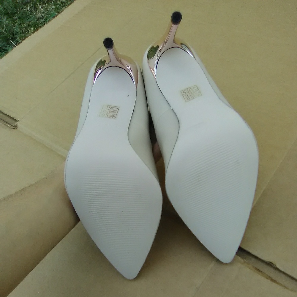 Nude court shoe heels glam nude with gold heel - Picture 6 of 6